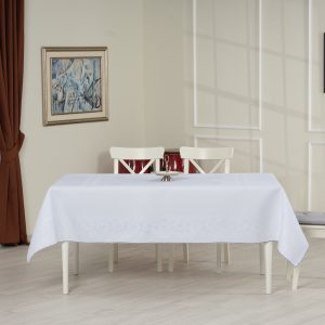 schal,tischdecke,tagesdecke,weiß,white , essen,tisch,sessel,gäste,hotel
